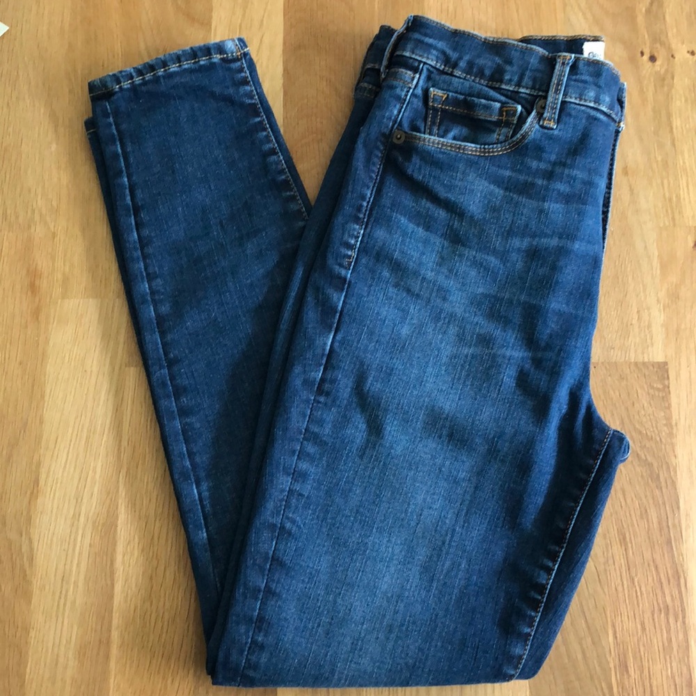 Gap true skinny super high rise size 28s